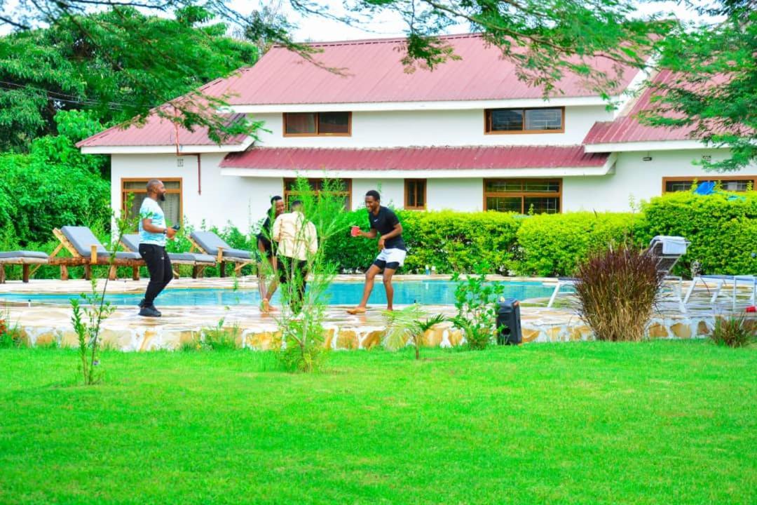 Heart Of Africa Lodge Arusha Extérieur photo